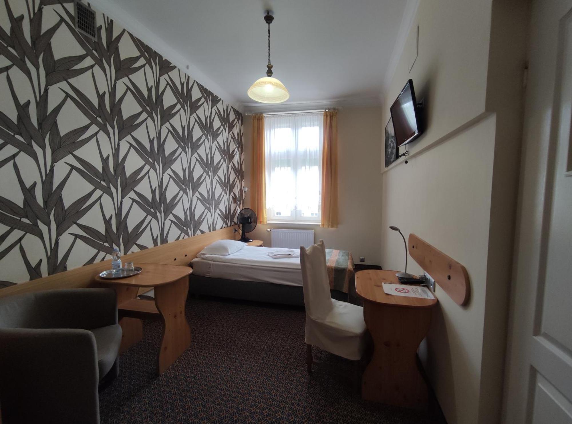 Hotel Atena Слупск Екстериор снимка