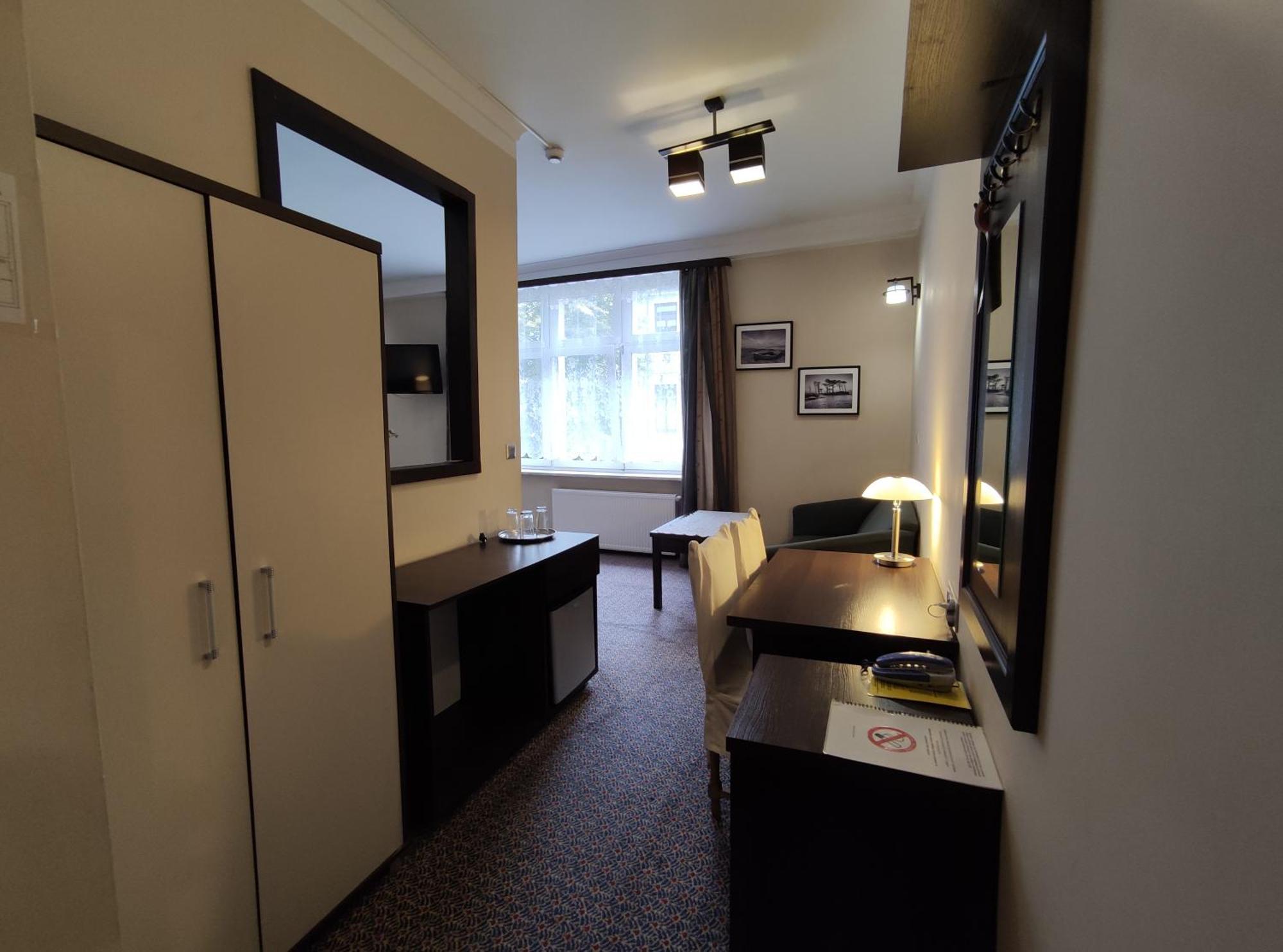 Hotel Atena Слупск Екстериор снимка