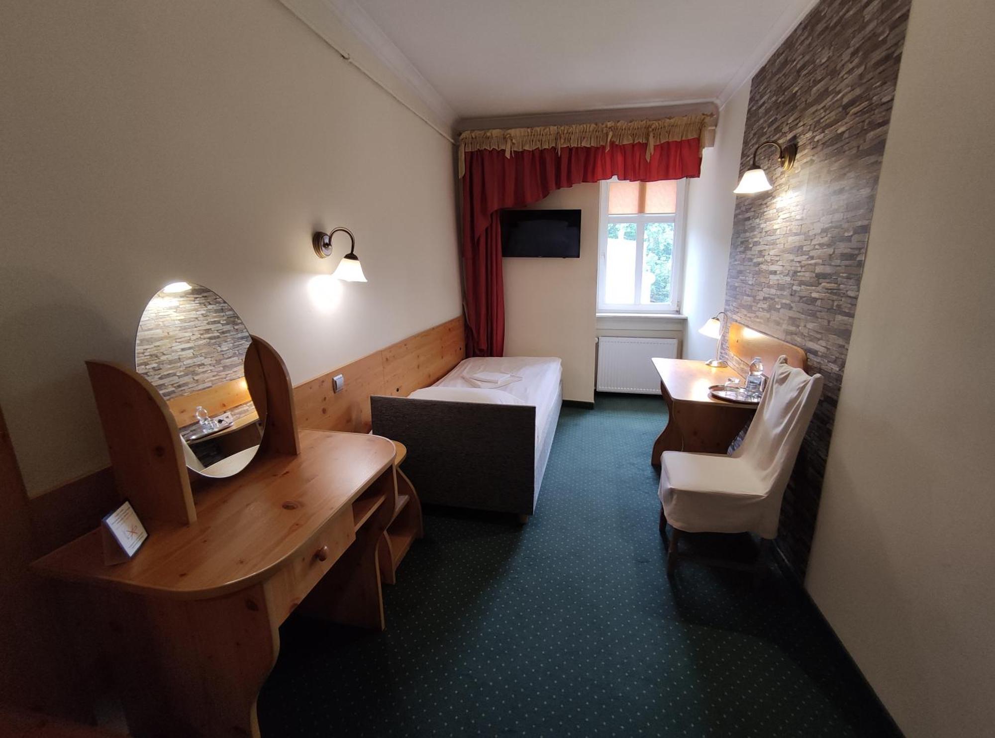 Hotel Atena Слупск Екстериор снимка
