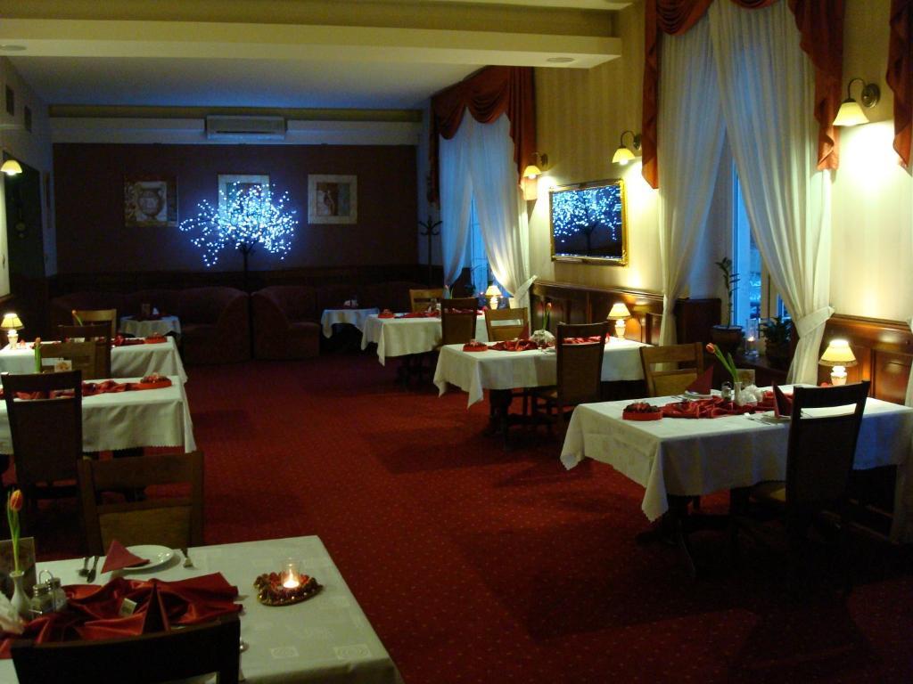 Hotel Atena Слупск Екстериор снимка