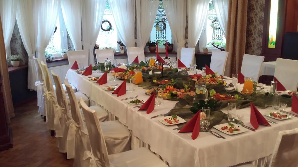 Hotel Atena Слупск Екстериор снимка