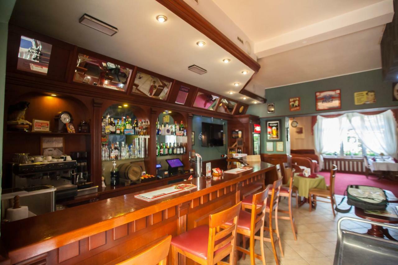 Hotel Atena Слупск Екстериор снимка