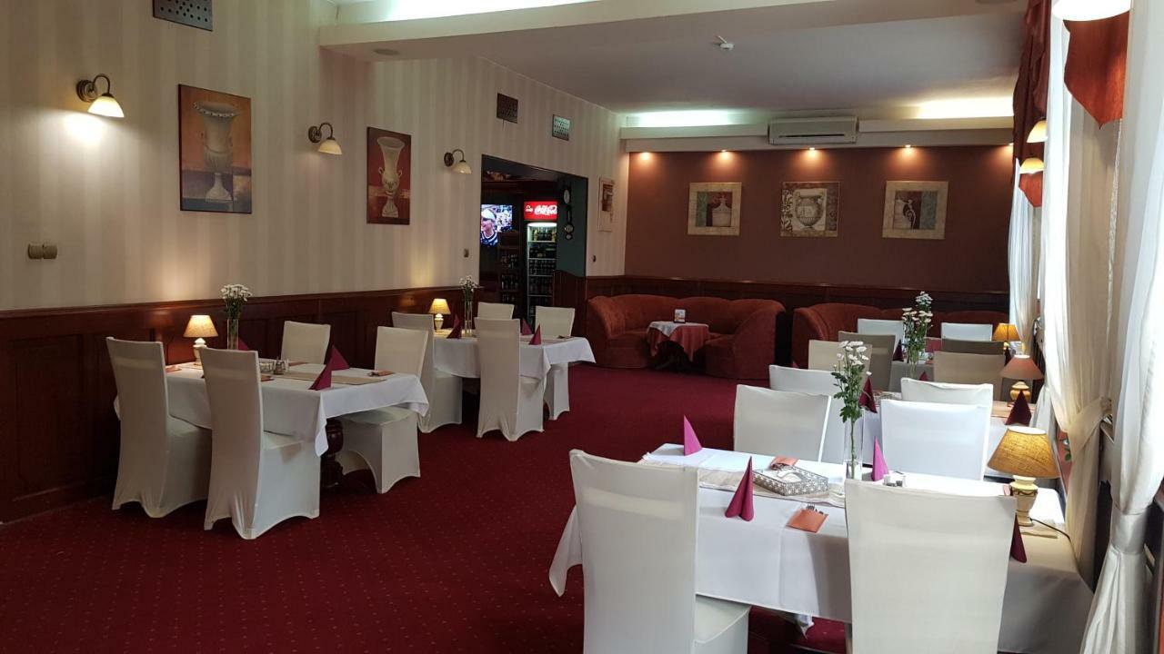 Hotel Atena Слупск Екстериор снимка